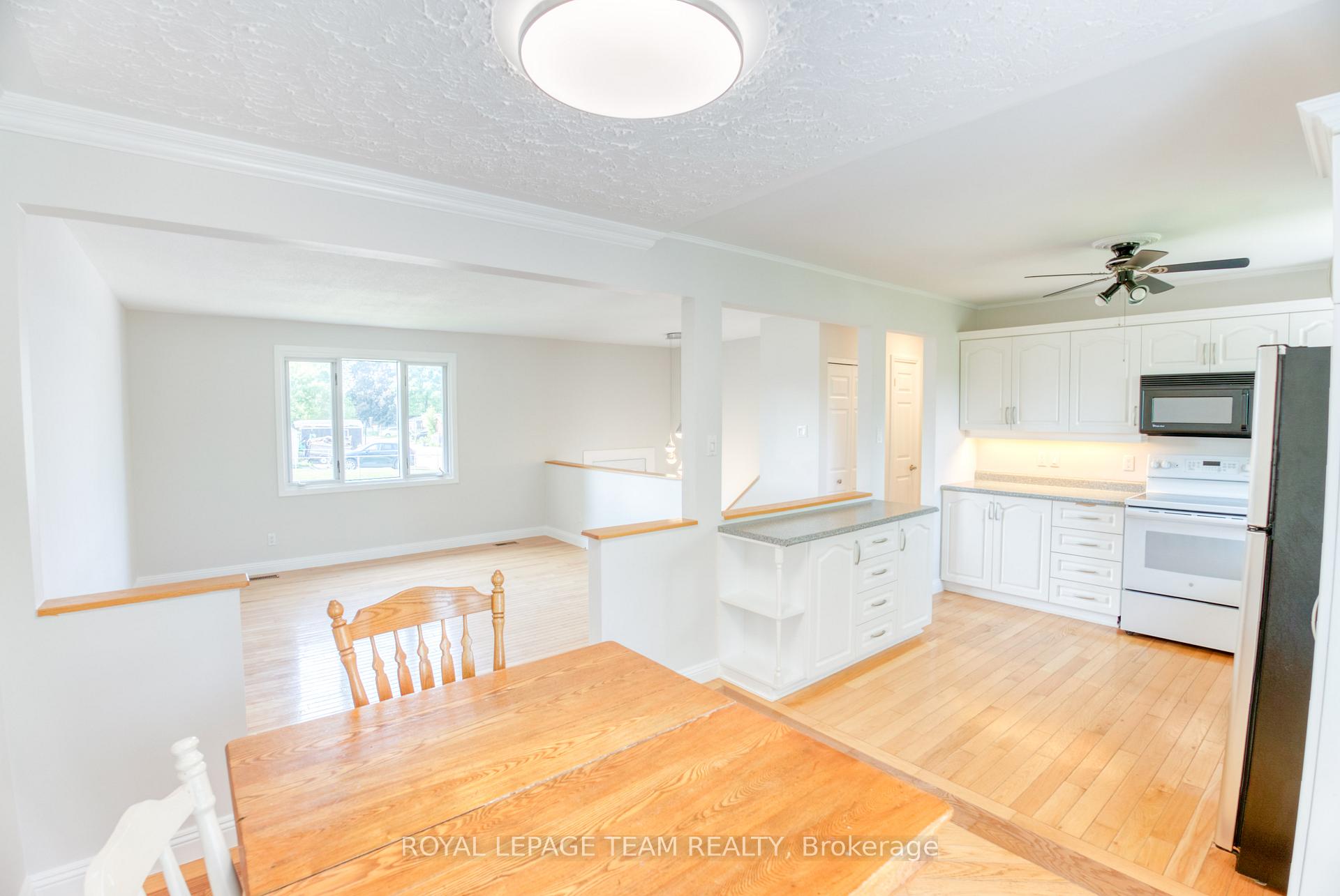 Photo 10 of 254 Wilfred Crescent, Arnprior — HOMEH