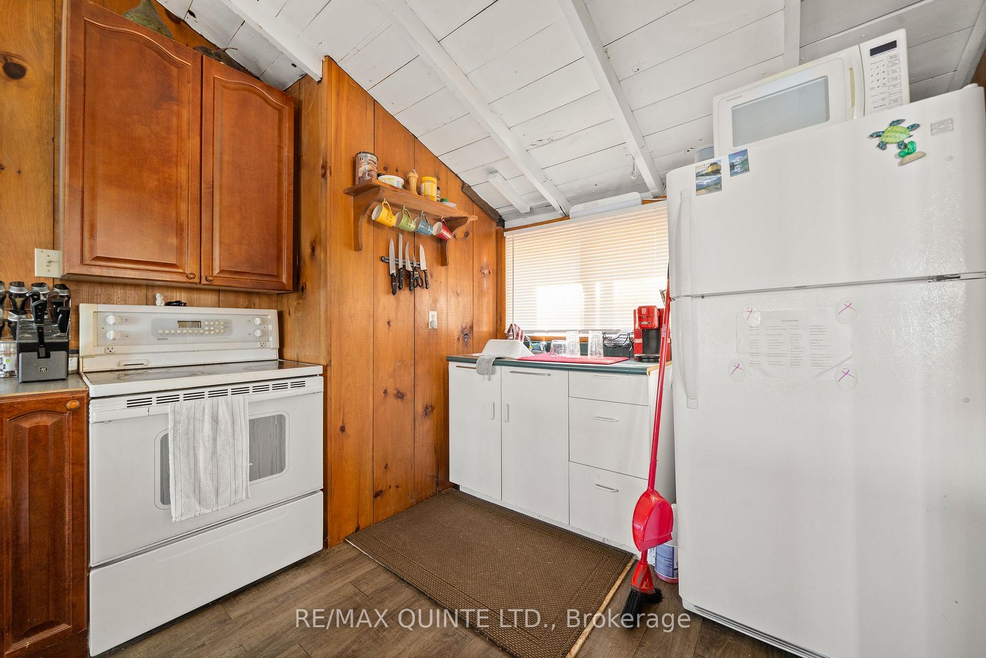Photo 10 of 99 Kanata Lane, Tweed, Hungerford (Twp) — HOMEH