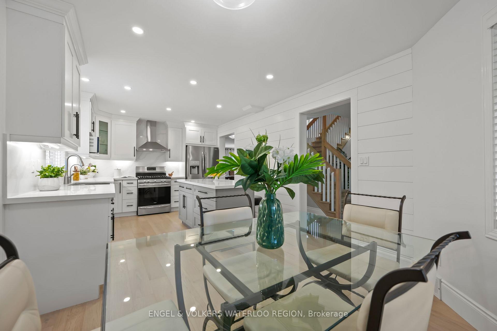 Photo 7 of 485 Beckwith Court, Waterloo, Beechwood West — HOMEH
