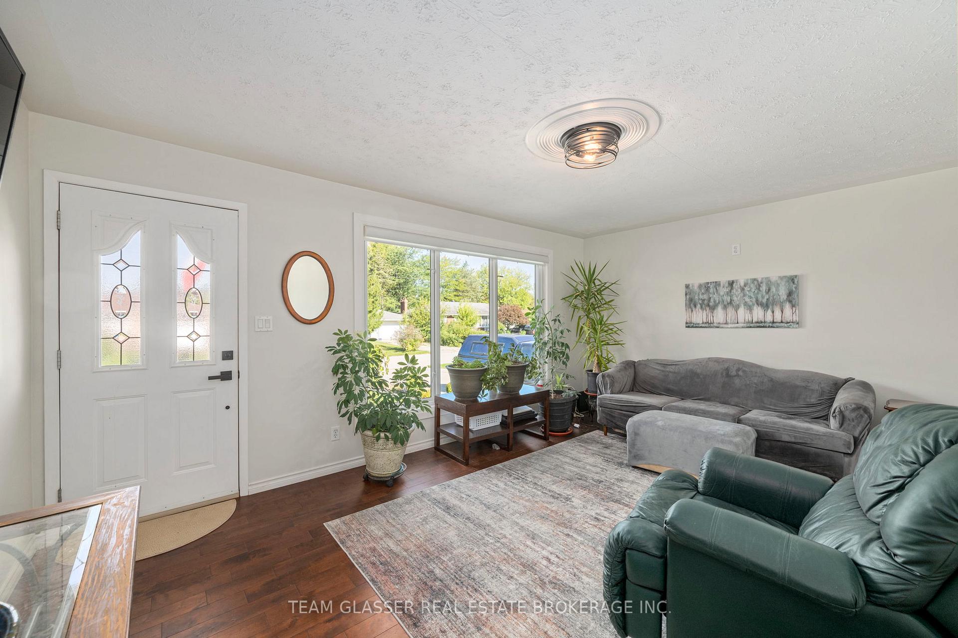 Photo 11 of 108 William Street, West Elgin, West Lorne — HOMEH
