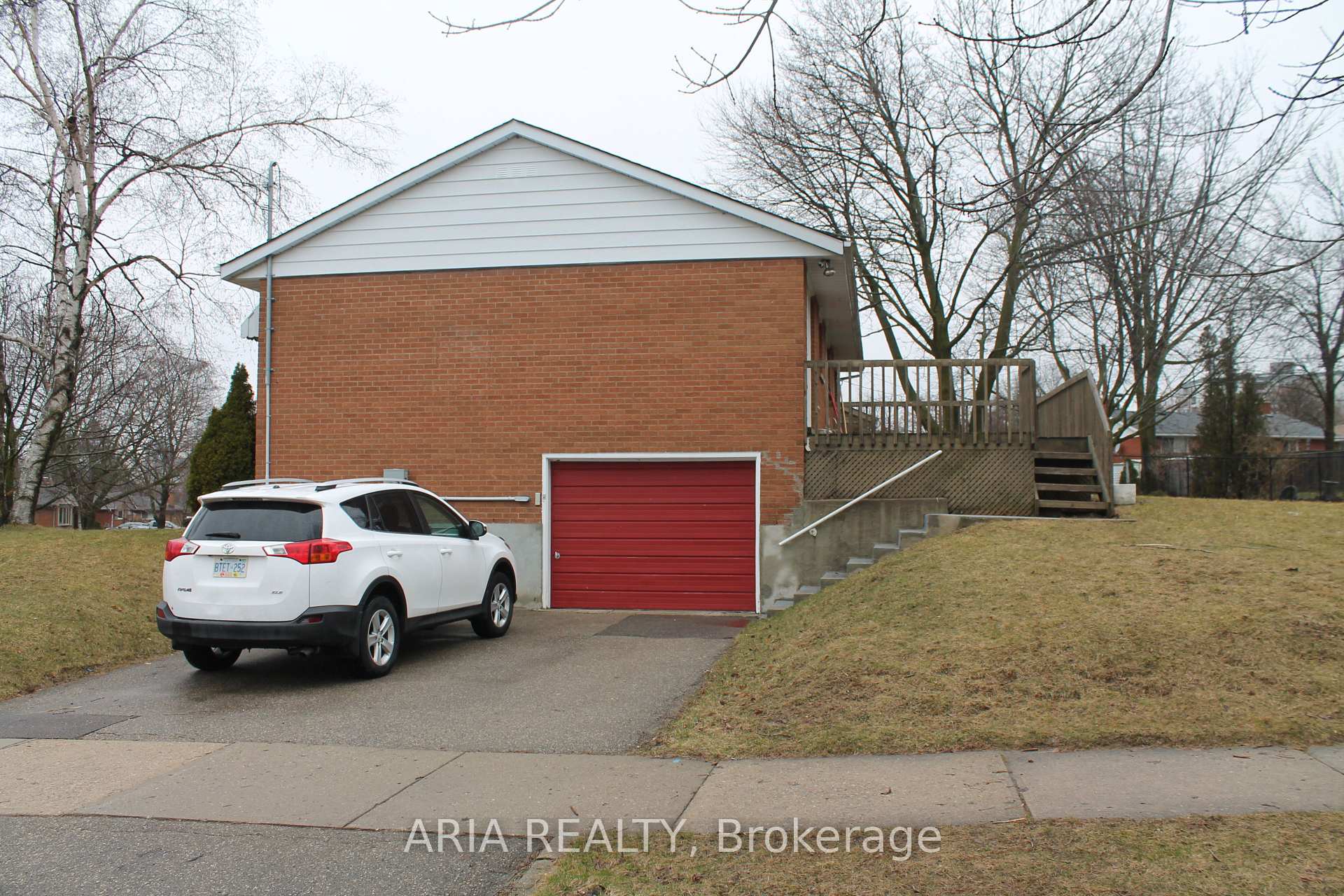 Photo 3 of 188 Mayfield Avenue, Waterloo, Lincoln Heights — HOMEH
