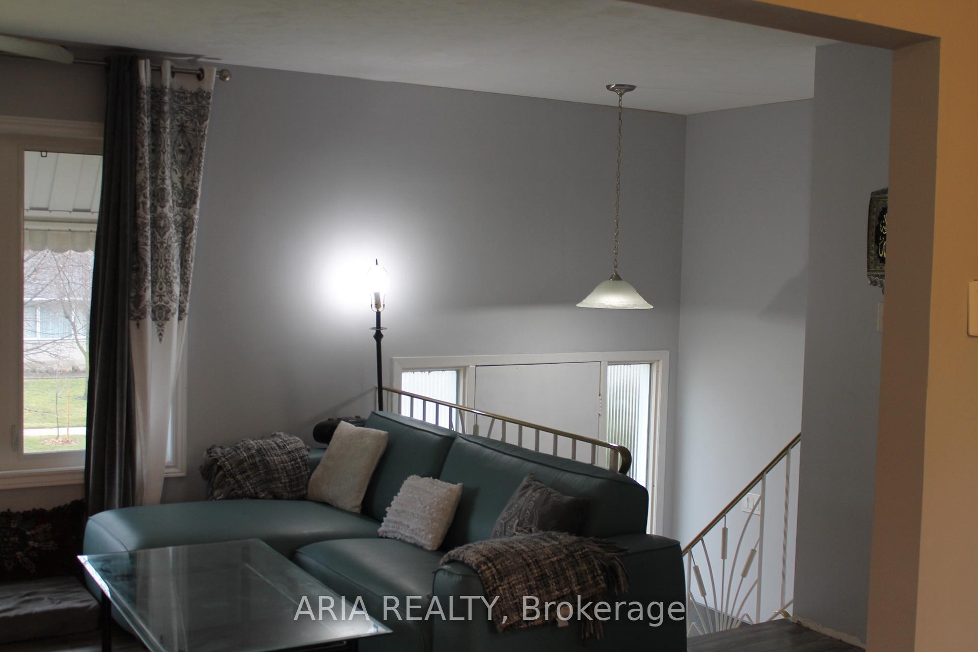 Photo 8 of 188 Mayfield Avenue, Waterloo, Lincoln Heights — HOMEH