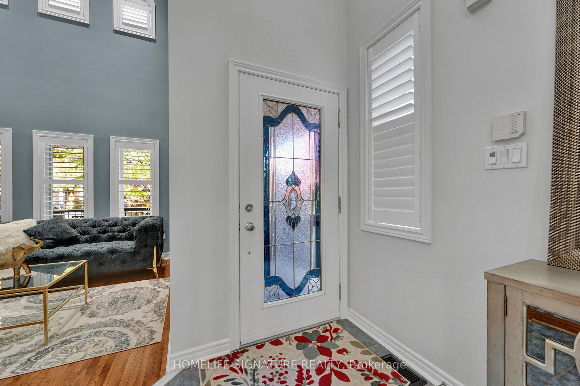 Photo 4 of 83 Marbella Road W, Vaughan, Sonoma Heights — HOMEH