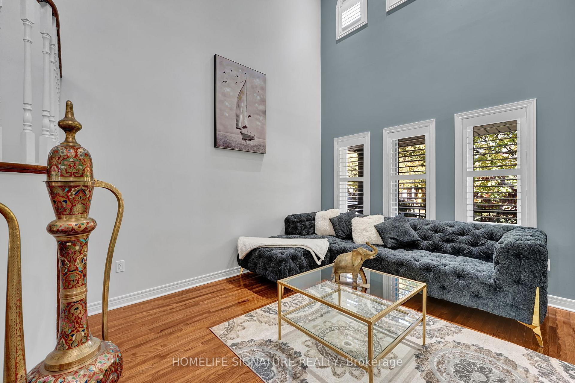 Photo 5 of 83 Marbella Road W, Vaughan, Sonoma Heights — HOMEH