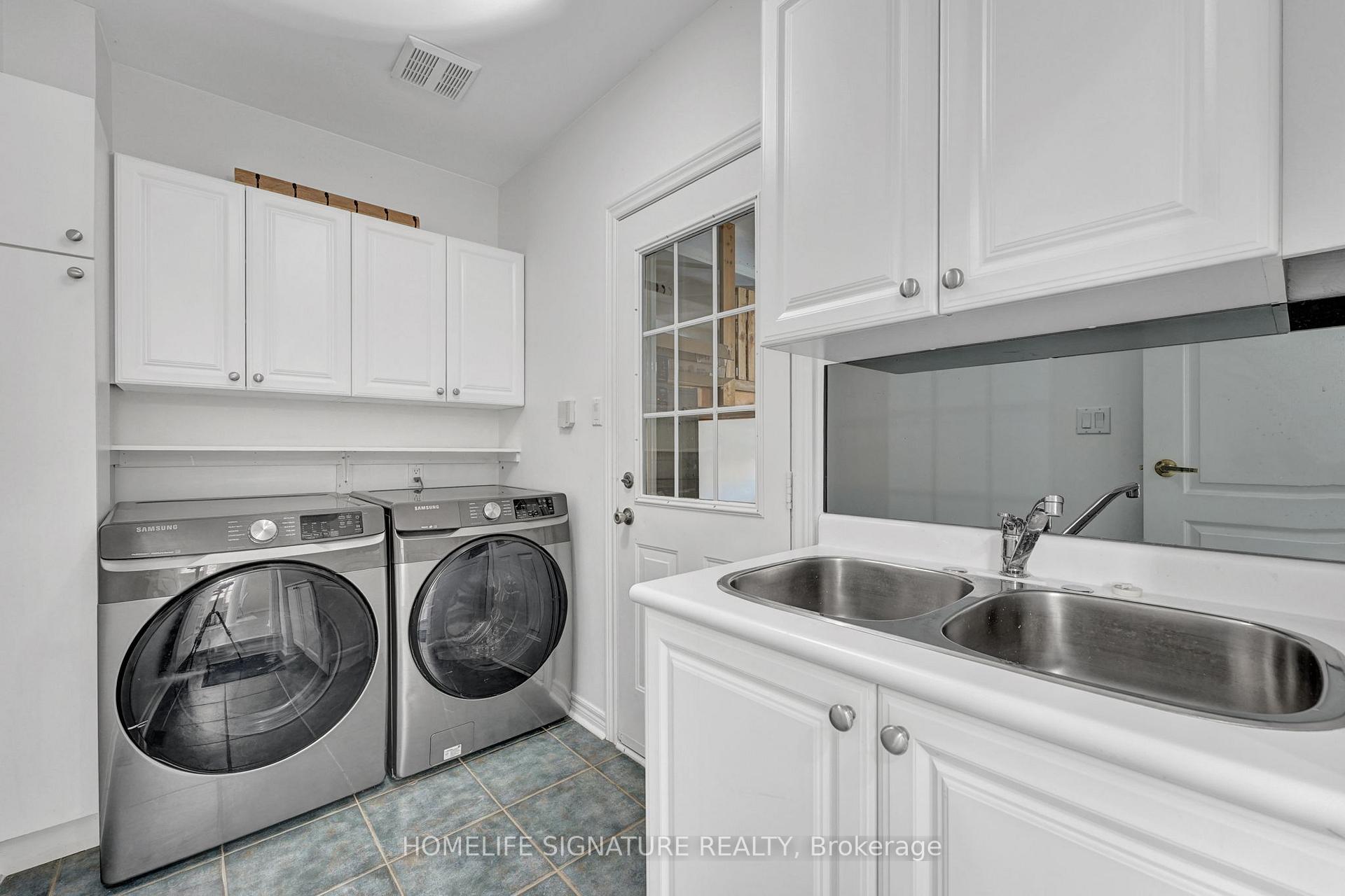 Photo 6 of 83 Marbella Road W, Vaughan, Sonoma Heights — HOMEH