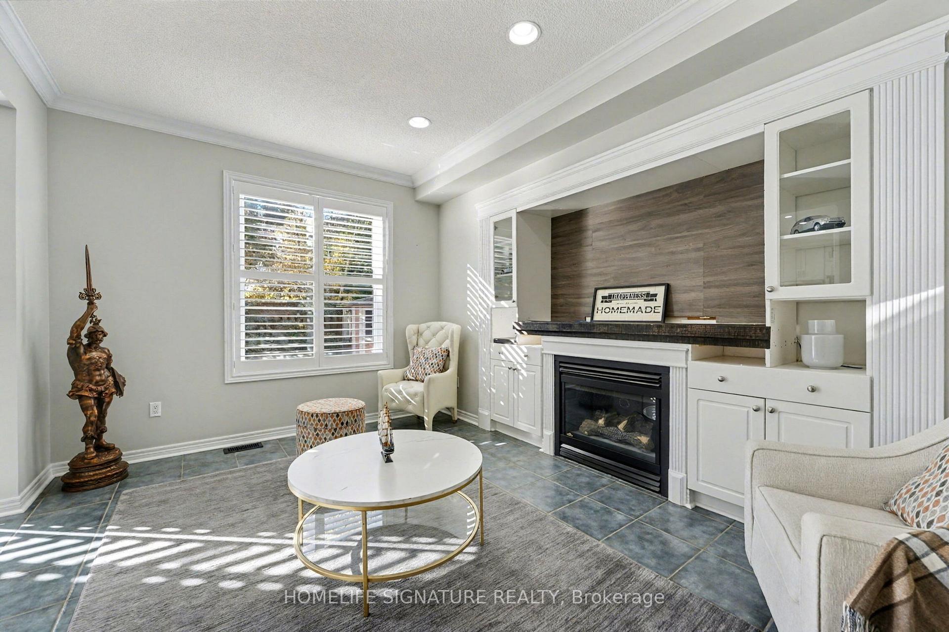 Photo 11 of 83 Marbella Road W, Vaughan, Sonoma Heights — HOMEH