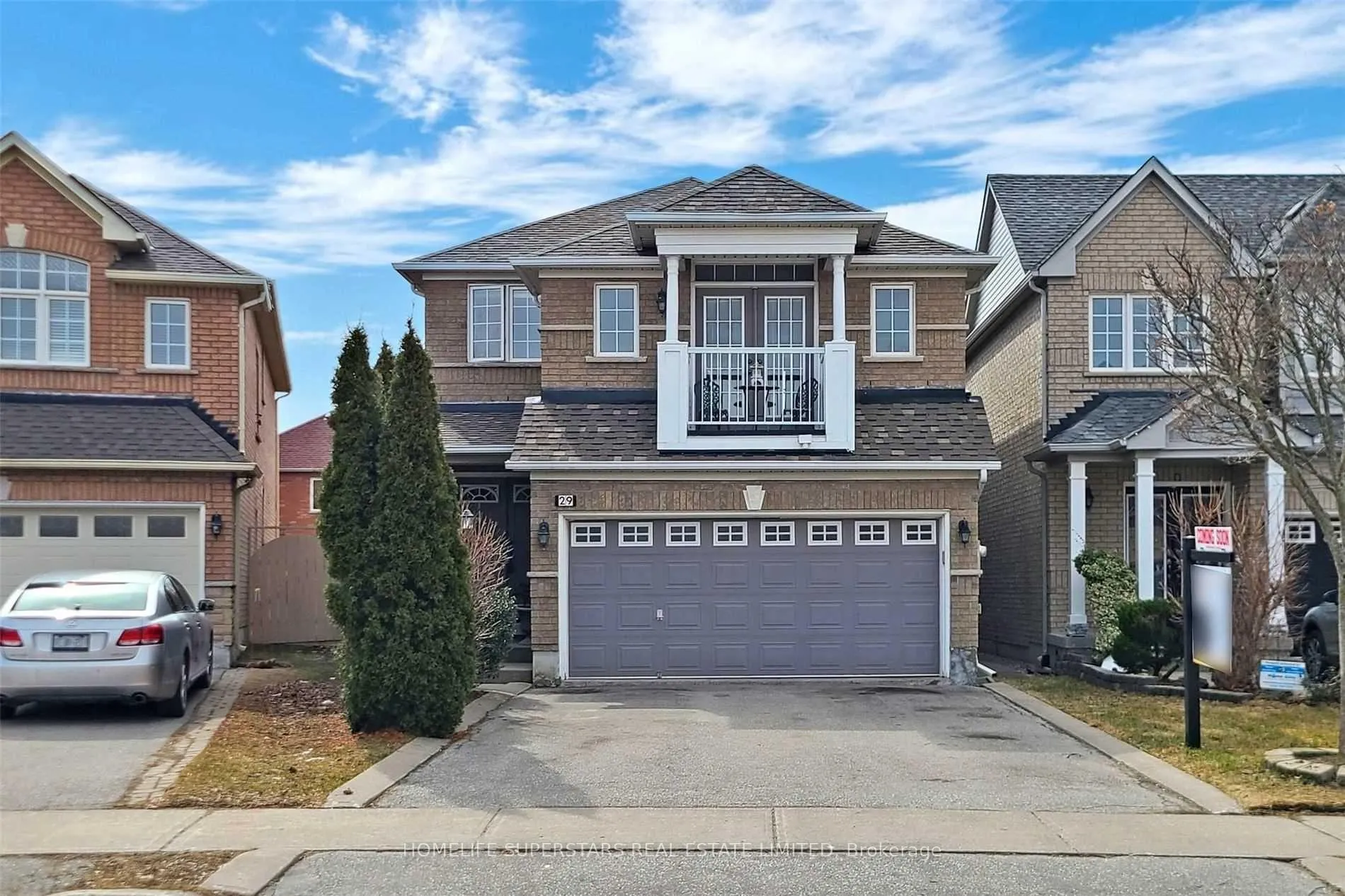 Photo 1 of 29 Emmitt Road, Vaughan, Maple — HOMEH