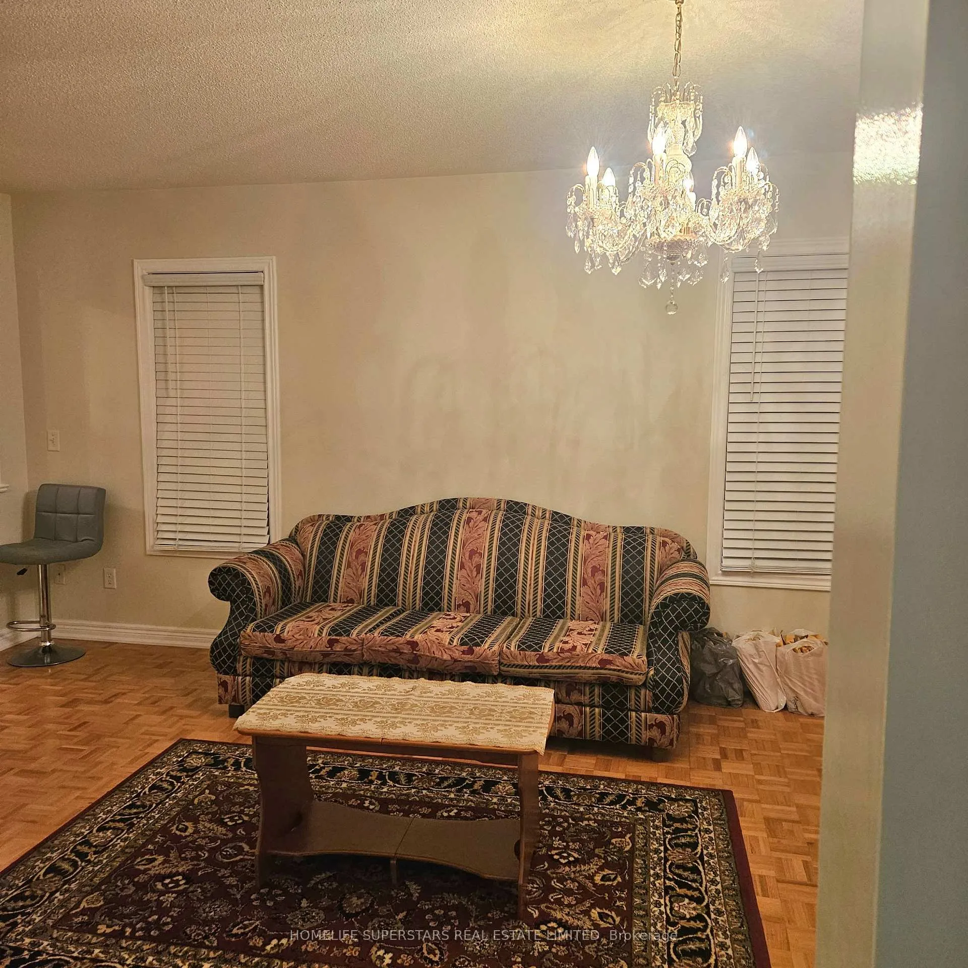 Photo 11 of 29 Emmitt Road, Vaughan, Maple — HOMEH