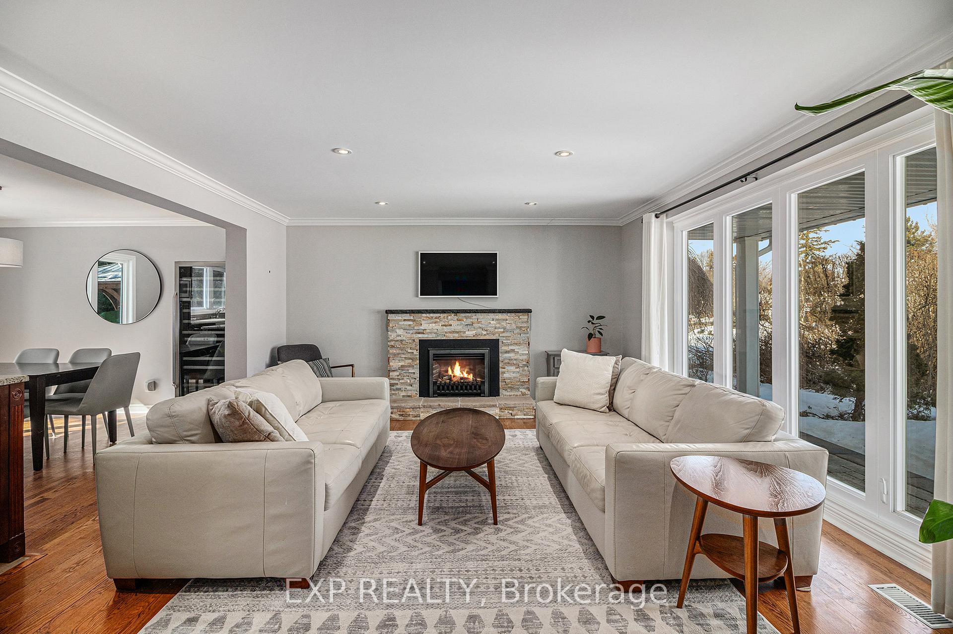 Photo 5 of 620 La Verendrye Drive, Ottawa, Beacon Hill North — HOMEH