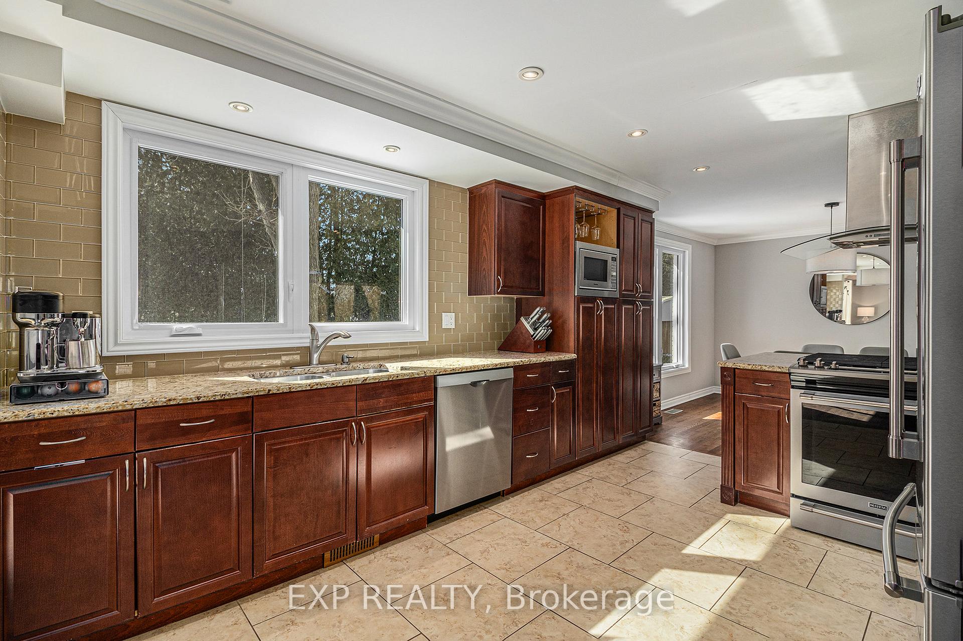 Photo 12 of 620 La Verendrye Drive, Ottawa, Beacon Hill North — HOMEH