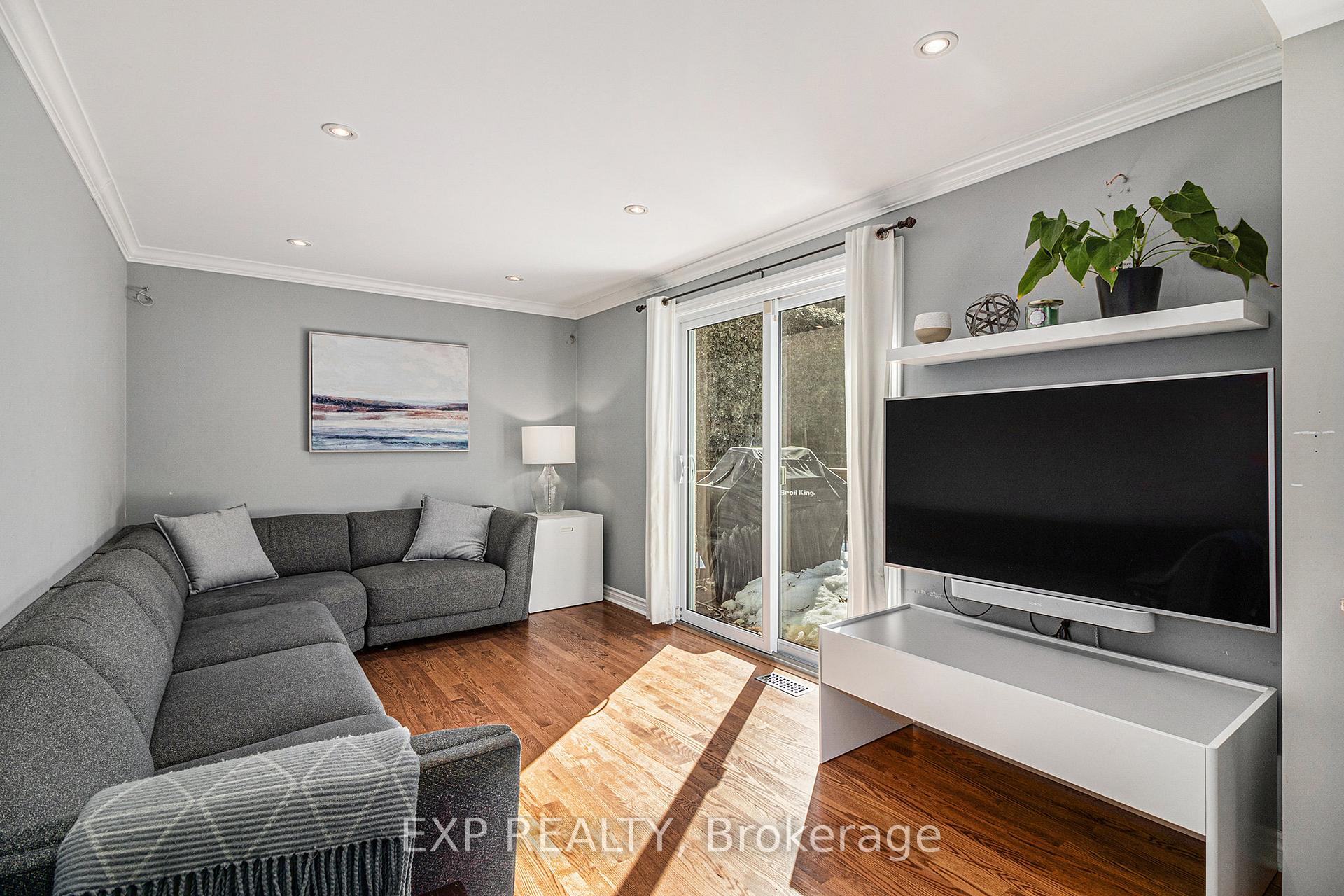 Photo 16 of 620 La Verendrye Drive, Ottawa, Beacon Hill North — HOMEH
