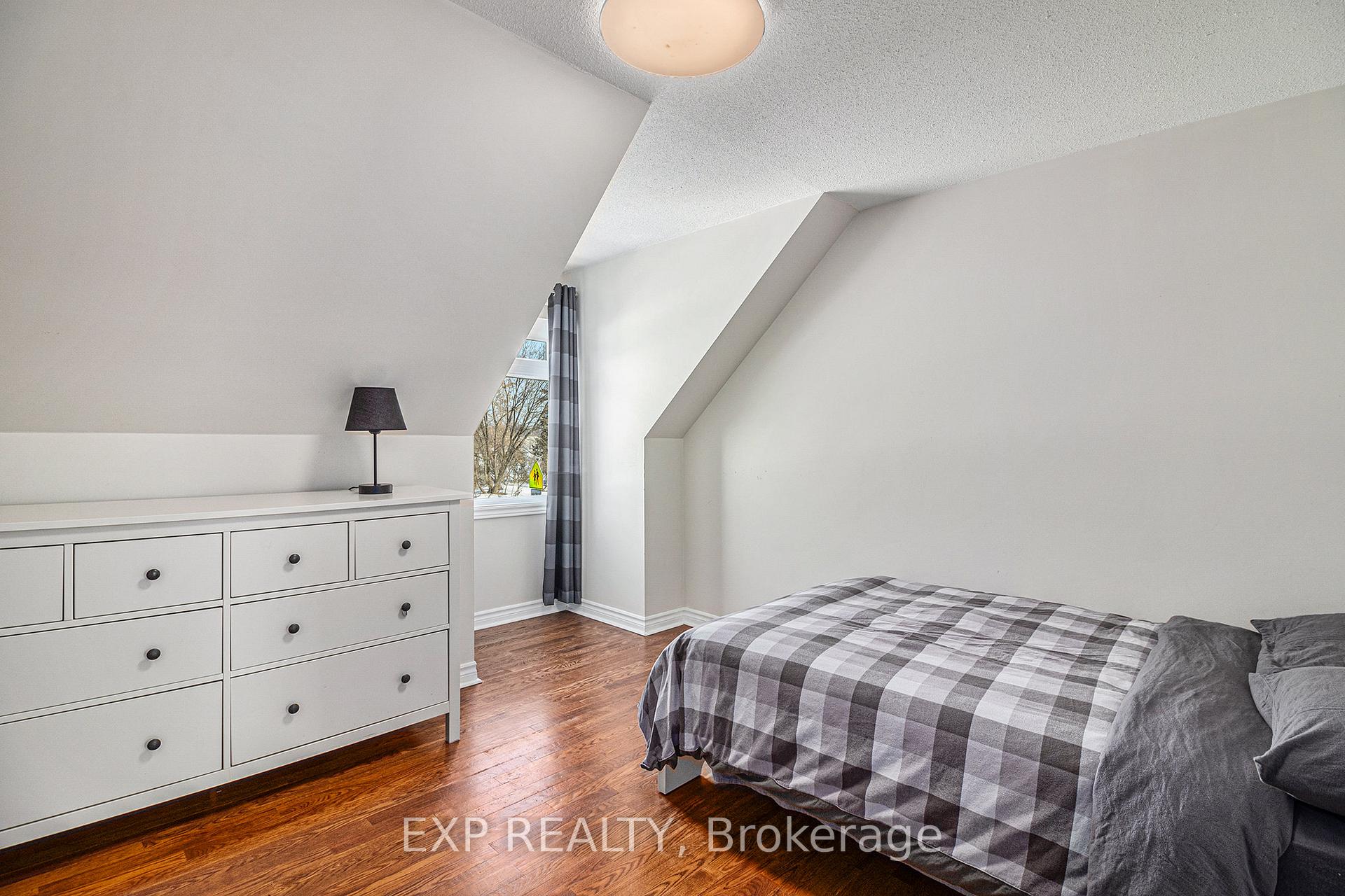 Photo 23 of 620 La Verendrye Drive, Ottawa, Beacon Hill North — HOMEH