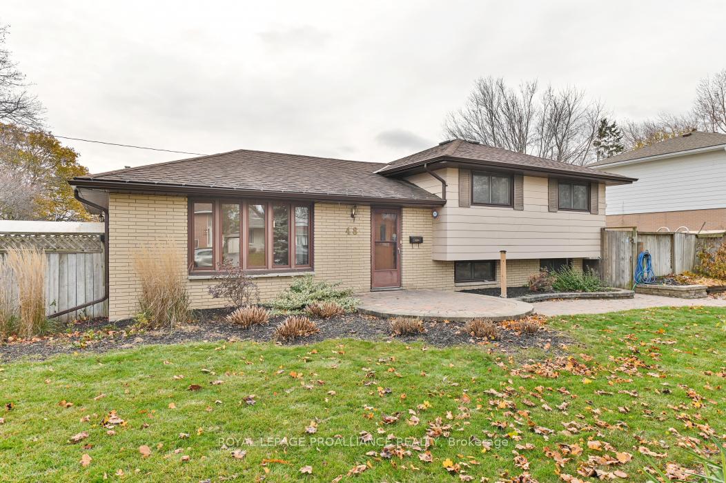 Photo 1 of 48 Janlyn Crescent, Belleville, Belleville Ward — HOMEH