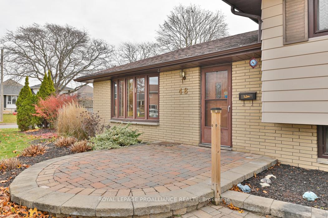 Photo 6 of 48 Janlyn Crescent, Belleville, Belleville Ward — HOMEH