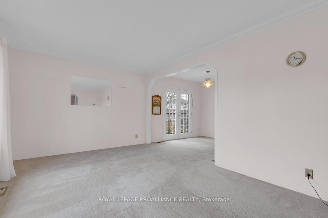 Photo 7 of 48 Janlyn Crescent, Belleville, Belleville Ward — HOMEH