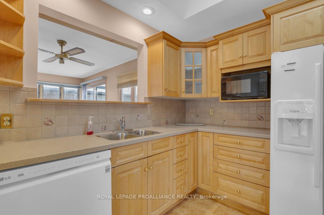 Photo 14 of 48 Janlyn Crescent, Belleville, Belleville Ward — HOMEH