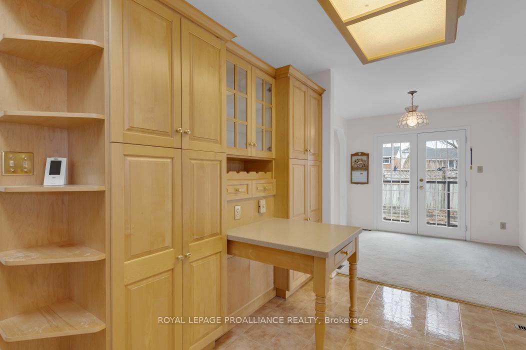 Photo 15 of 48 Janlyn Crescent, Belleville, Belleville Ward — HOMEH