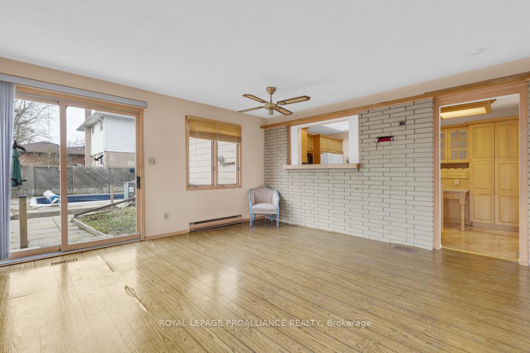 Photo 18 of 48 Janlyn Crescent, Belleville, Belleville Ward — HOMEH