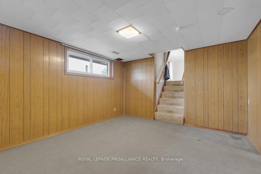 Photo 31 of 48 Janlyn Crescent, Belleville, Belleville Ward — HOMEH