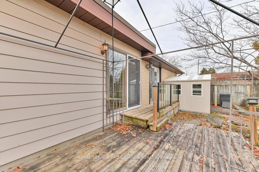 Photo 30 of 48 Janlyn Crescent, Belleville, Belleville Ward — HOMEH