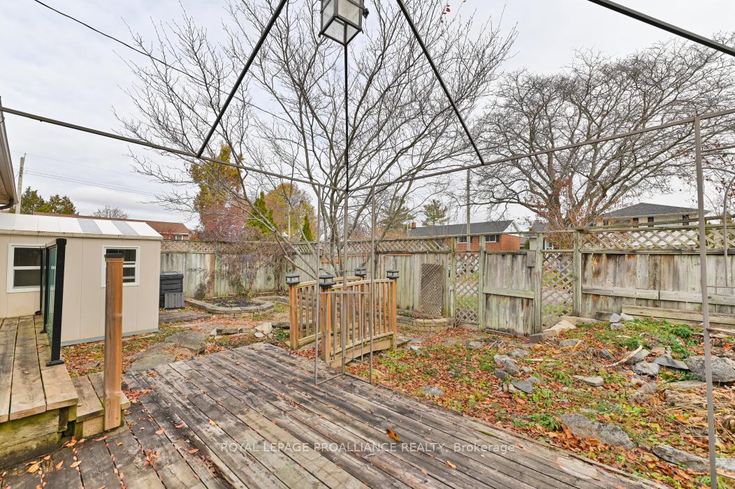 Photo 44 of 48 Janlyn Crescent, Belleville, Belleville Ward — HOMEH