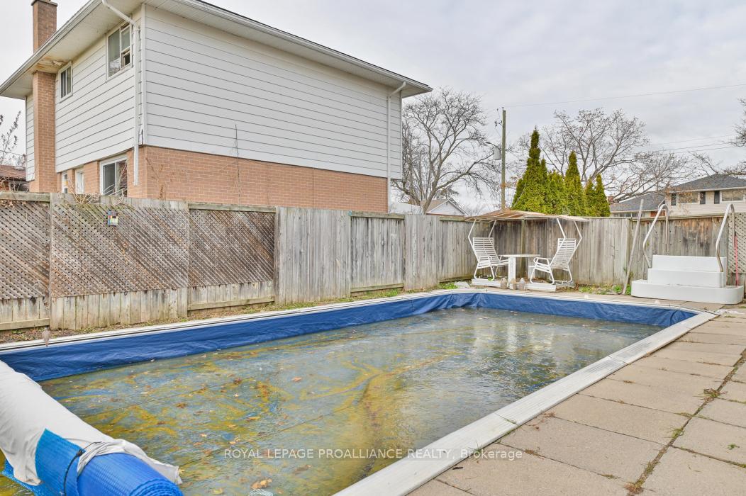 Photo 35 of 48 Janlyn Crescent, Belleville, Belleville Ward — HOMEH