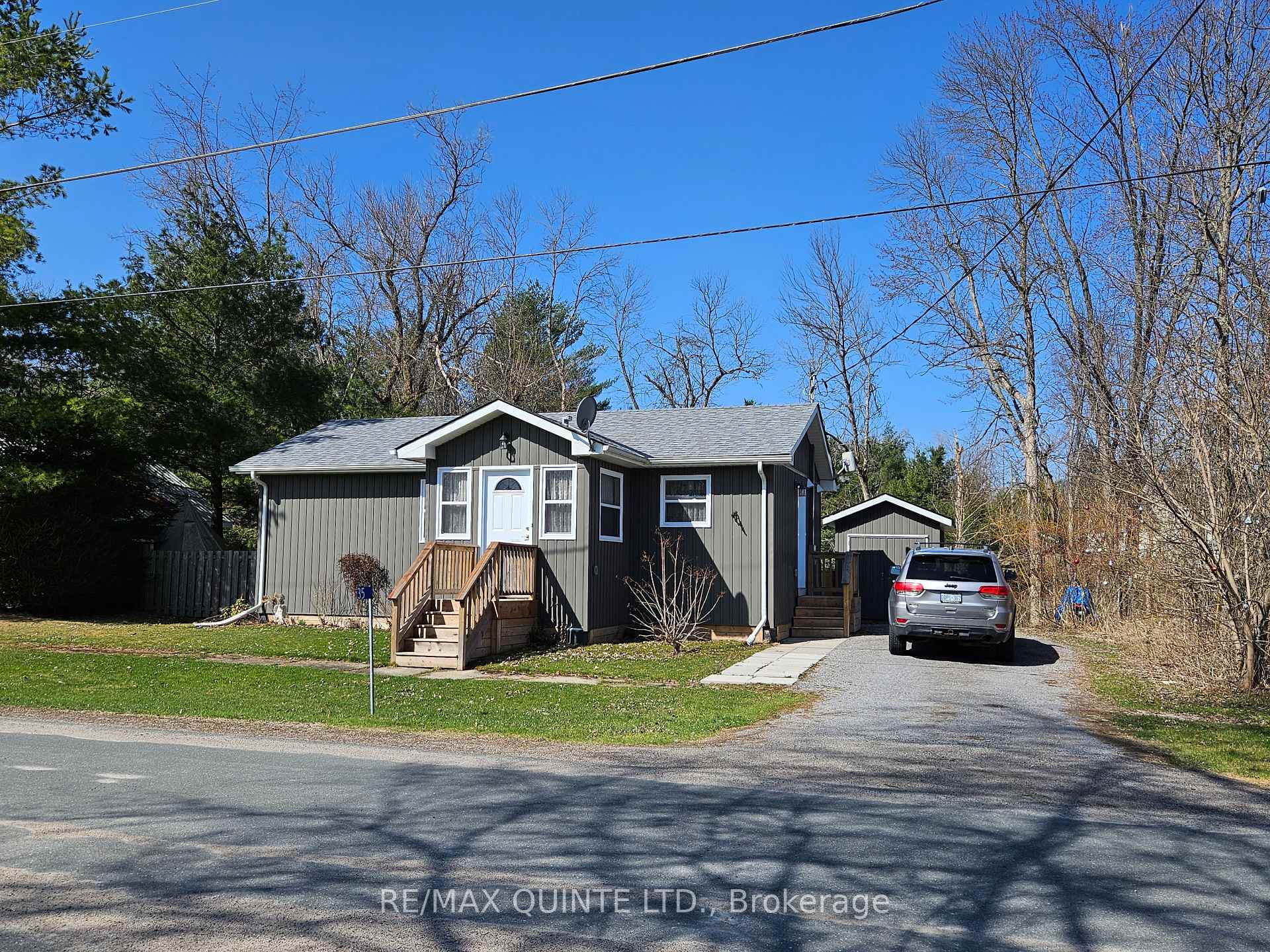 Photo 2 of 35 Hungerford Street, Tweed, Elzevir (Twp) — HOMEH