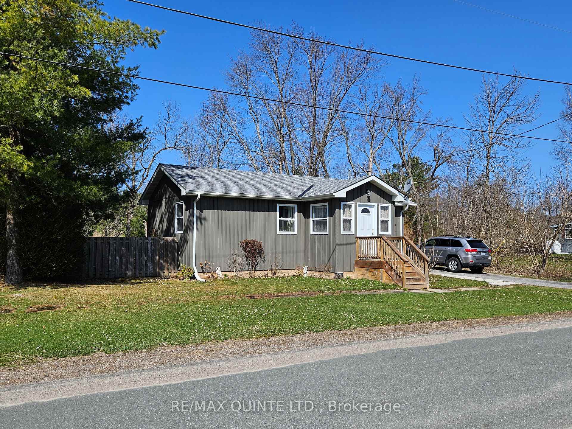 Photo 3 of 35 Hungerford Street, Tweed, Elzevir (Twp) — HOMEH