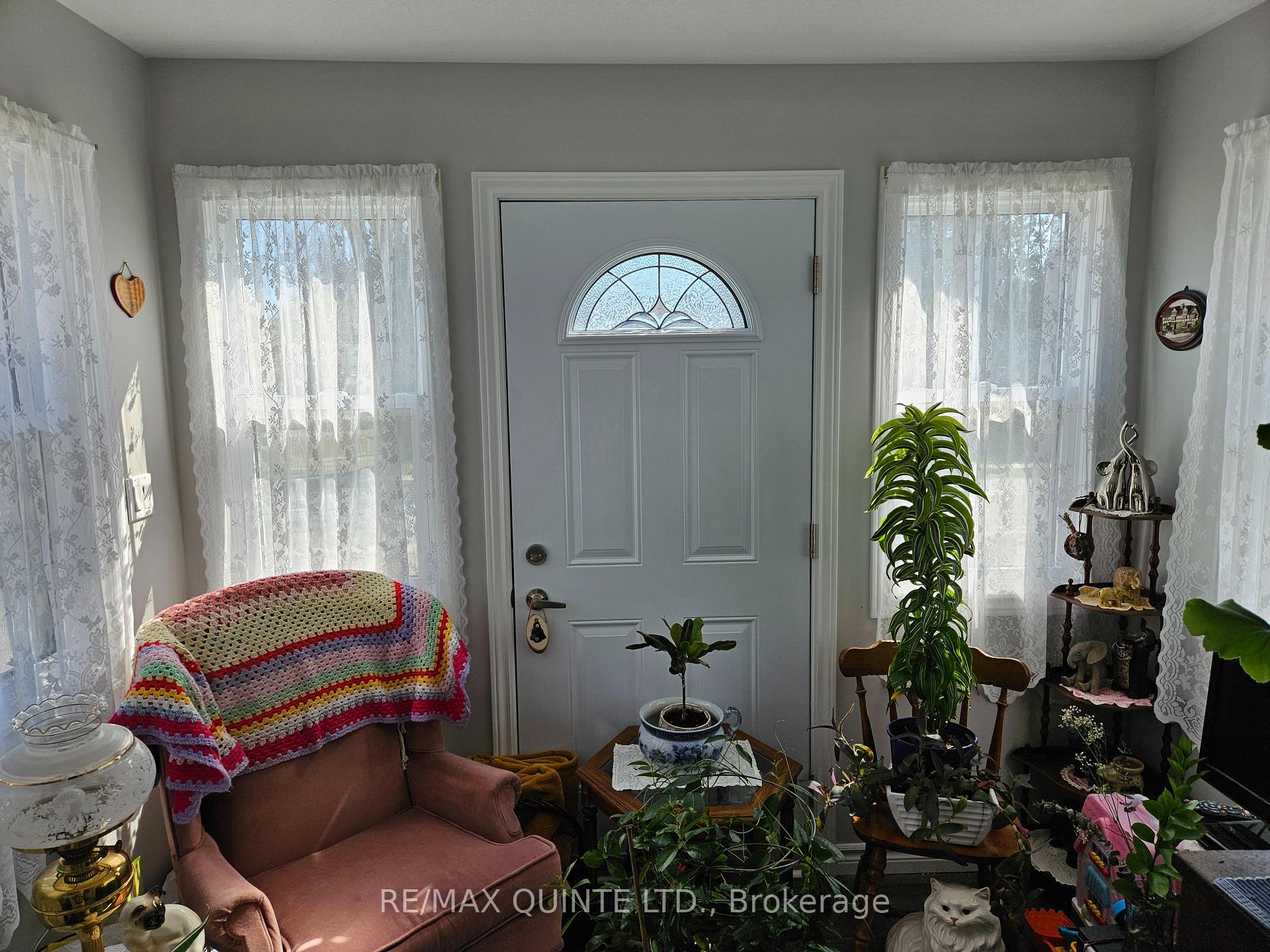 Photo 10 of 35 Hungerford Street, Tweed, Elzevir (Twp) — HOMEH