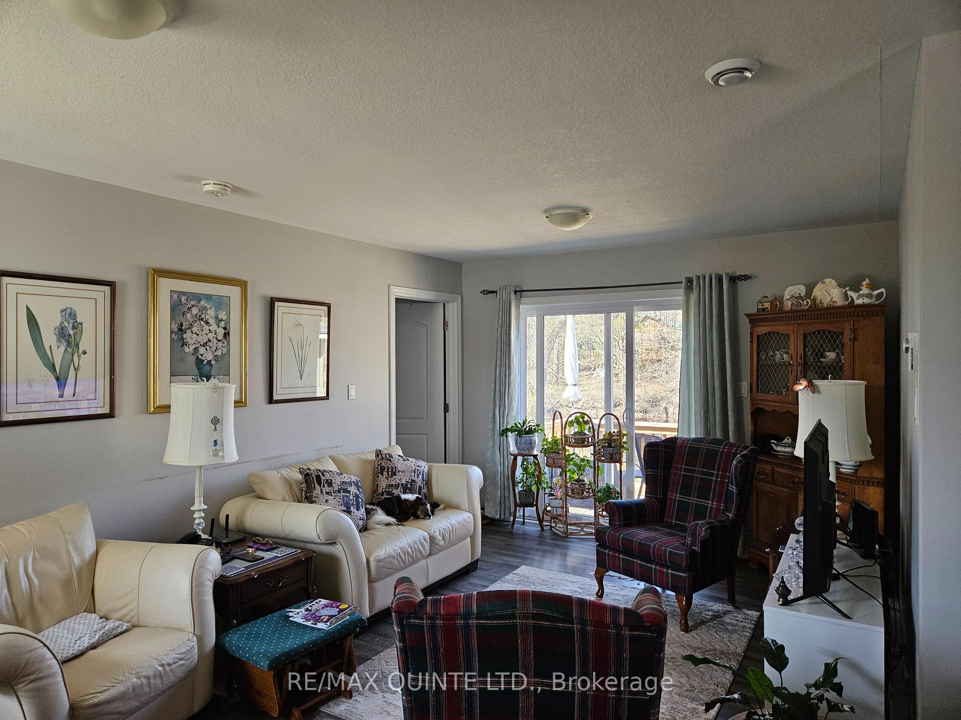 Photo 12 of 35 Hungerford Street, Tweed, Elzevir (Twp) — HOMEH