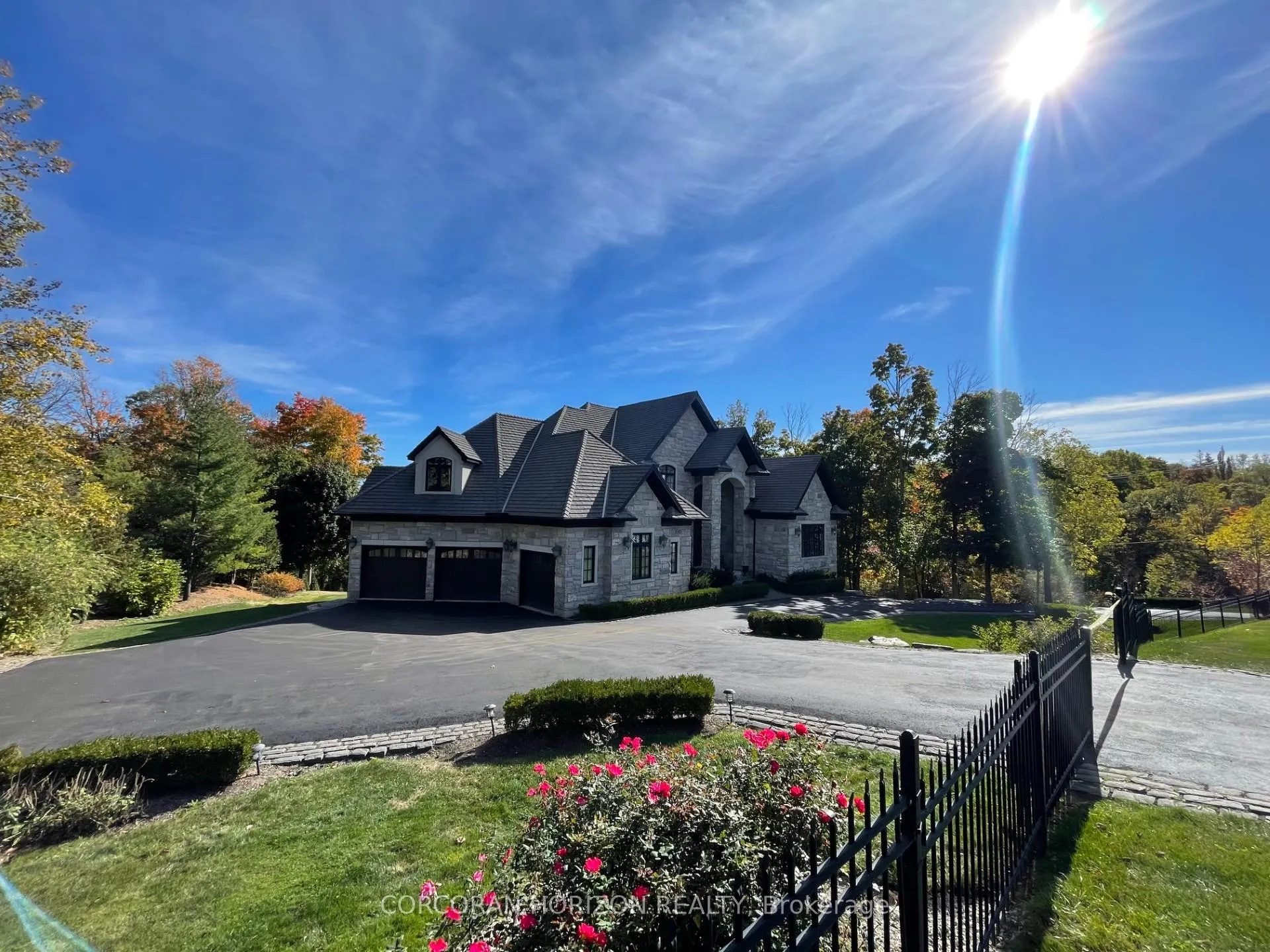 Photo 2 of 546 Woolwich Place, Waterloo, University Downs — HOMEH