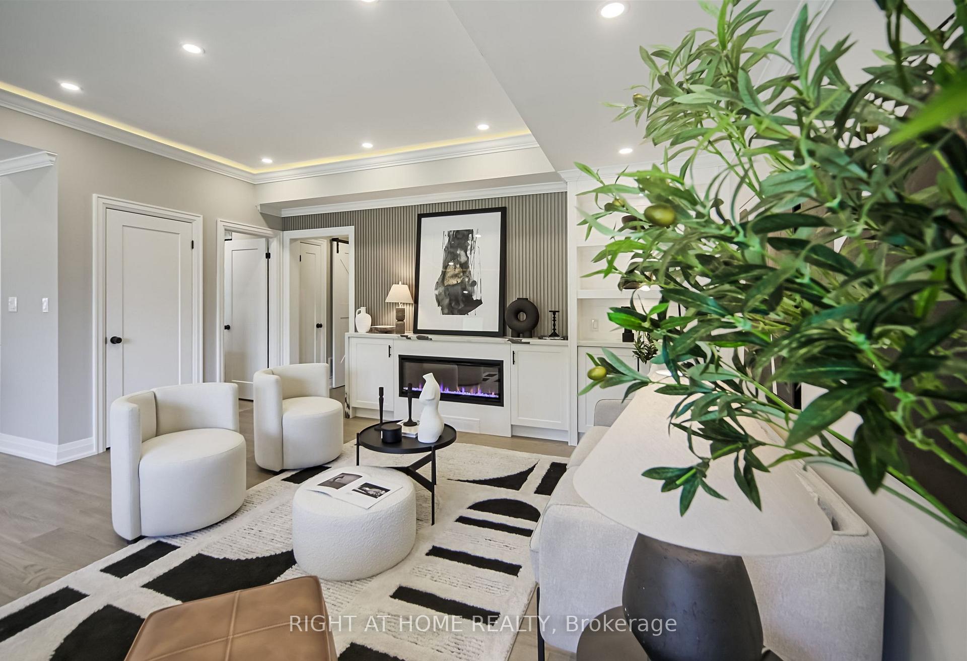 Photo 5 of 33 Beech Street N, Uxbridge — HOMEH