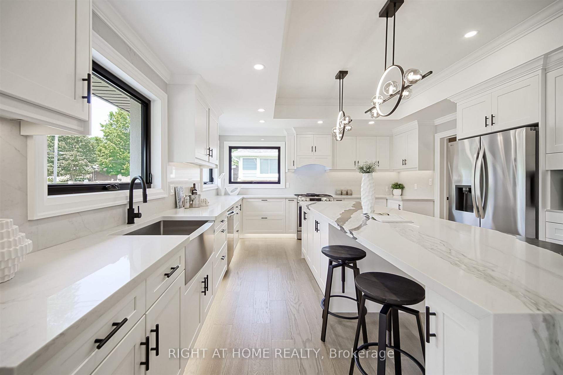 Photo 8 of 33 Beech Street N, Uxbridge — HOMEH