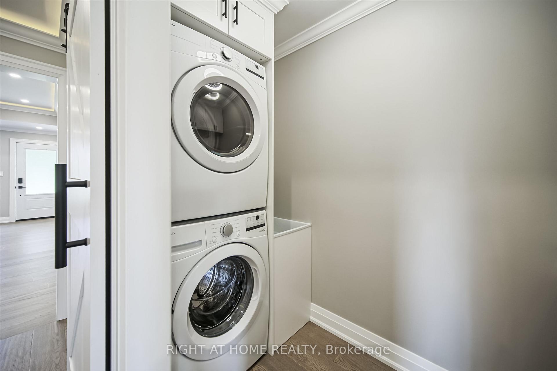 Photo 13 of 33 Beech Street N, Uxbridge — HOMEH