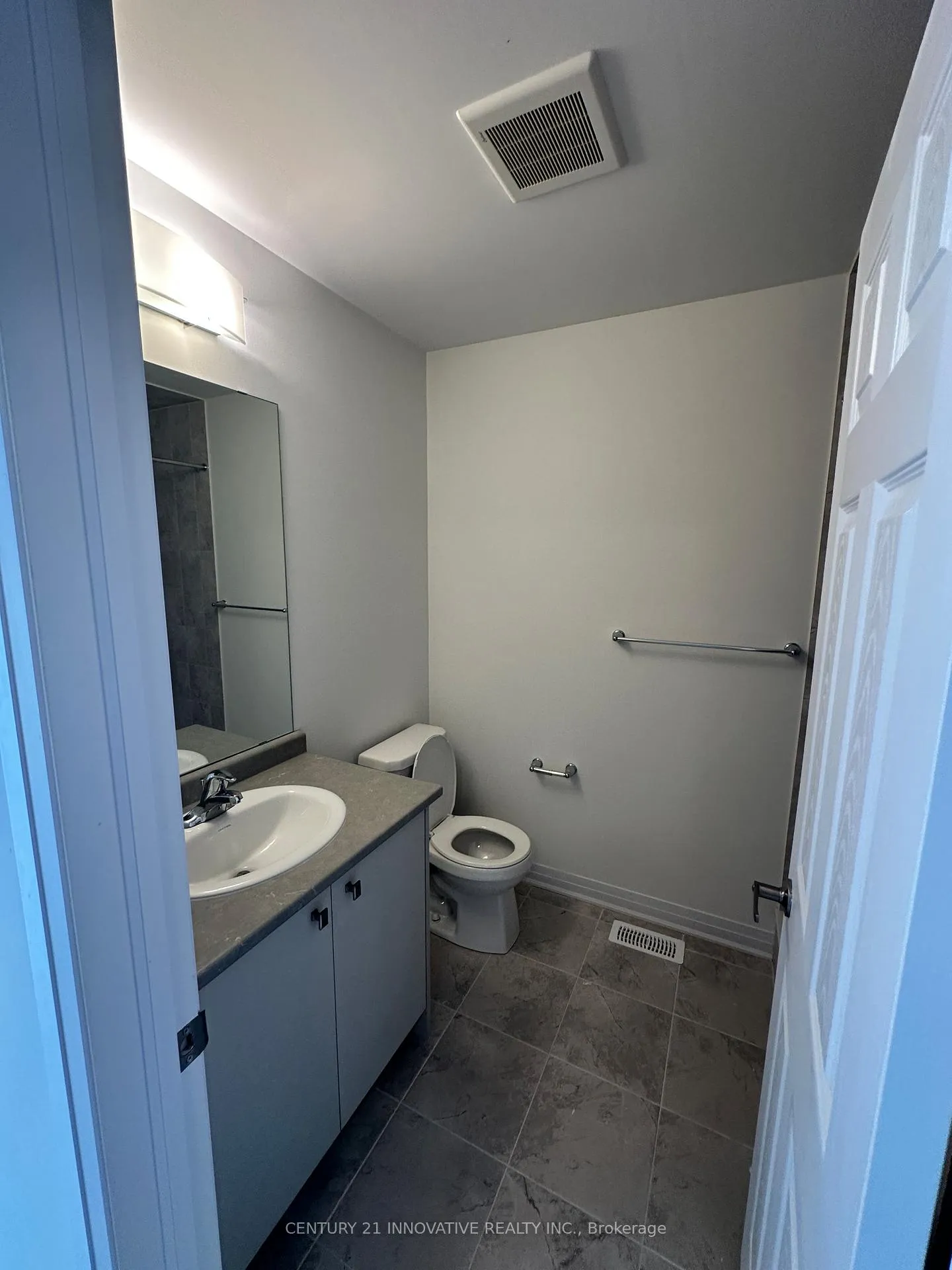 Photo 19 of 202 Port Crescent, Welland, Dain City — HOMEH
