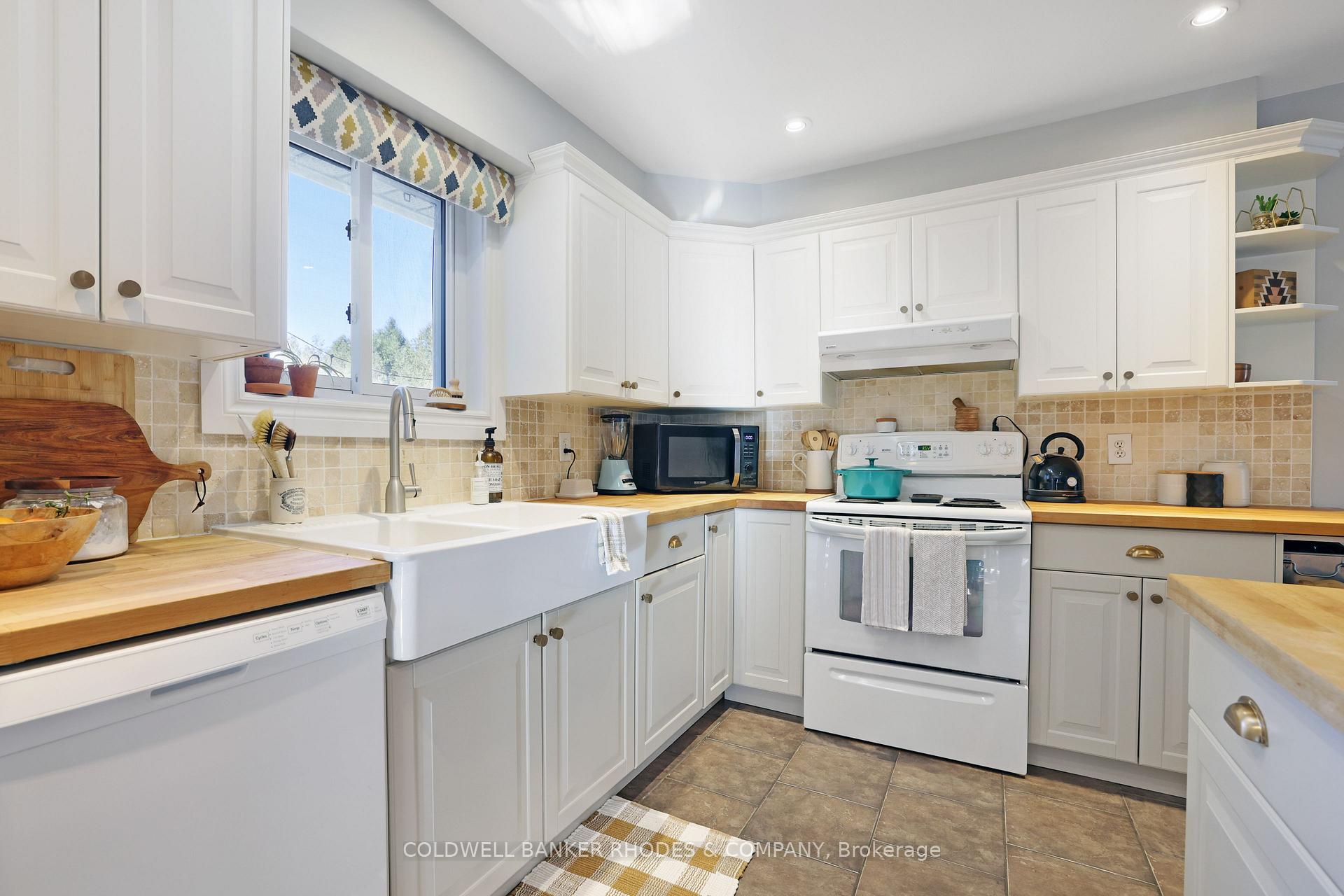 Photo 17 of 376 Lake Park Road, Beckwith, Beckwith Twp — HOMEH