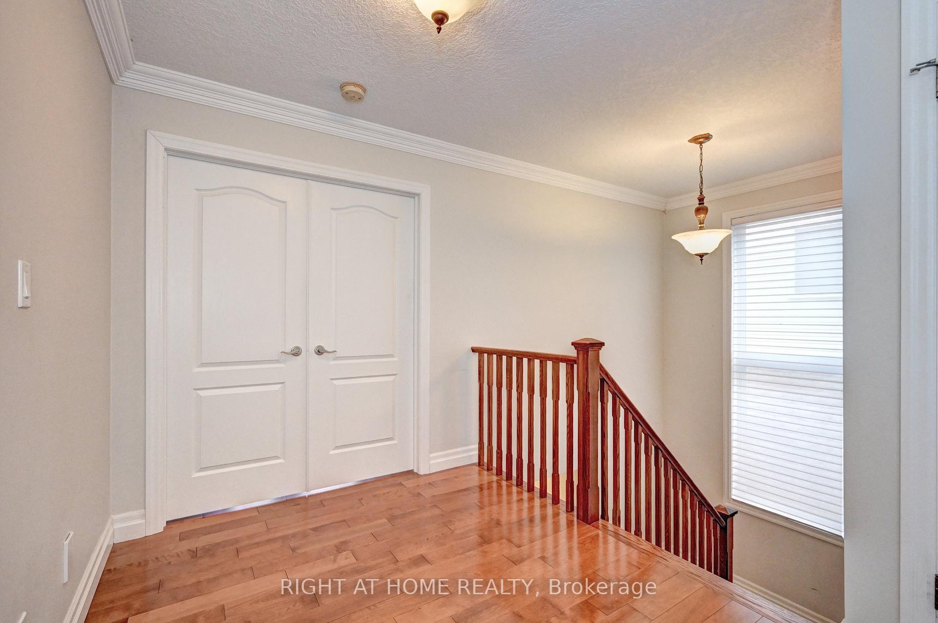 Photo 26 of 653 Rhine Fall Drive, Waterloo, Clair Hills — HOMEH