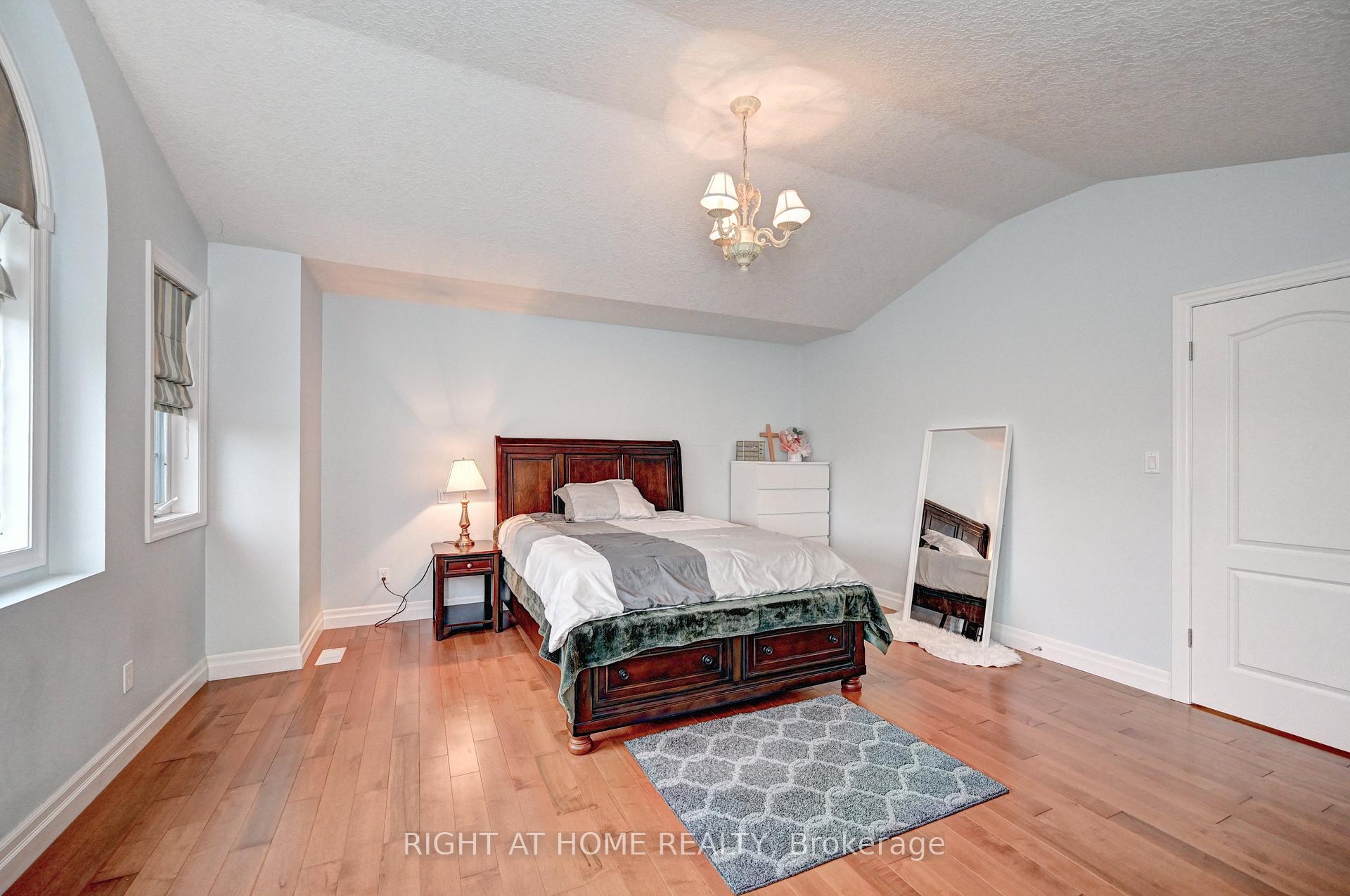 Photo 28 of 653 Rhine Fall Drive, Waterloo, Clair Hills — HOMEH