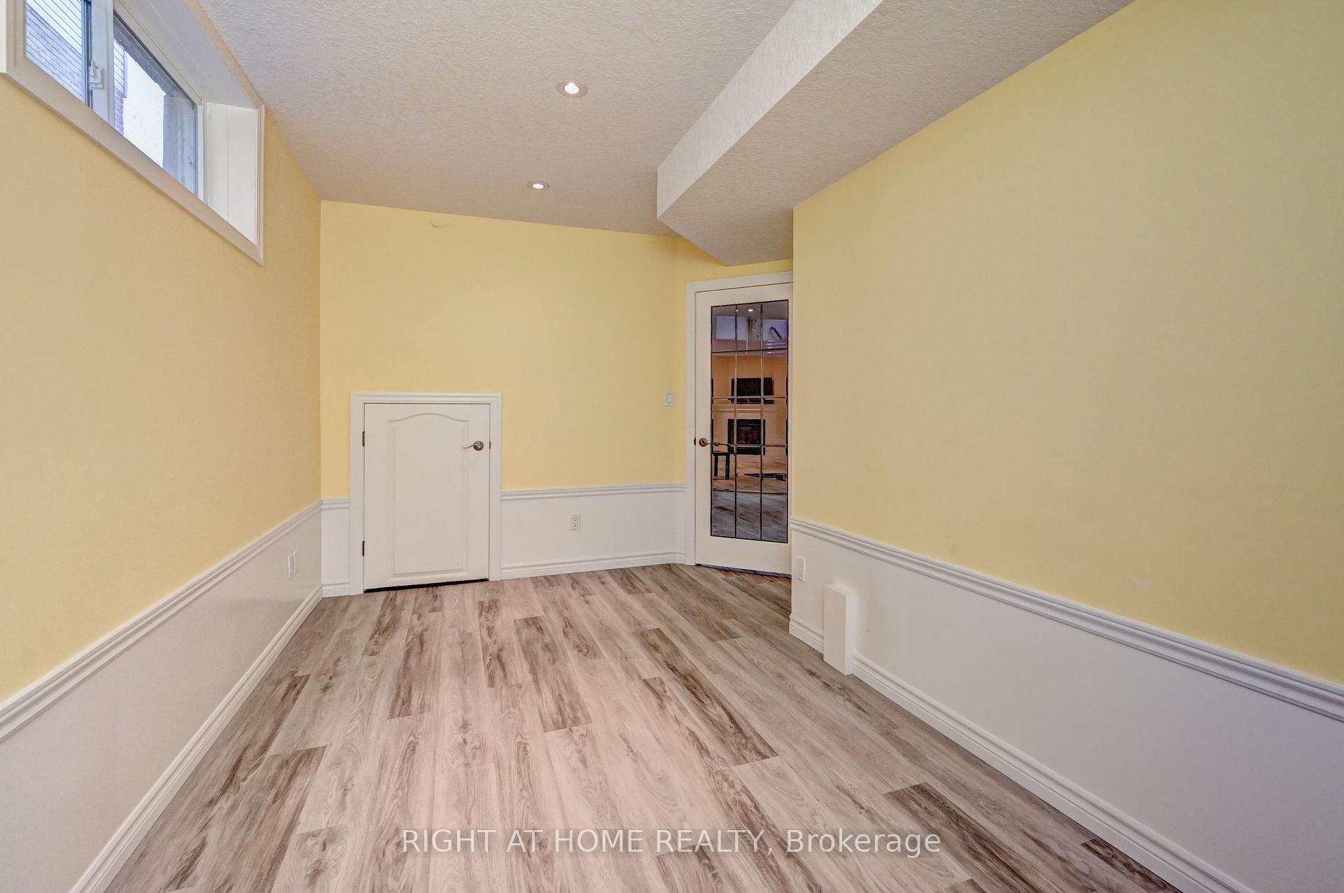 Photo 40 of 653 Rhine Fall Drive, Waterloo, Clair Hills — HOMEH