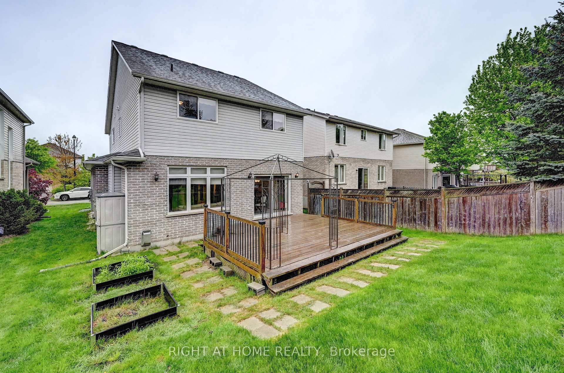 Photo 46 of 653 Rhine Fall Drive, Waterloo, Clair Hills — HOMEH
