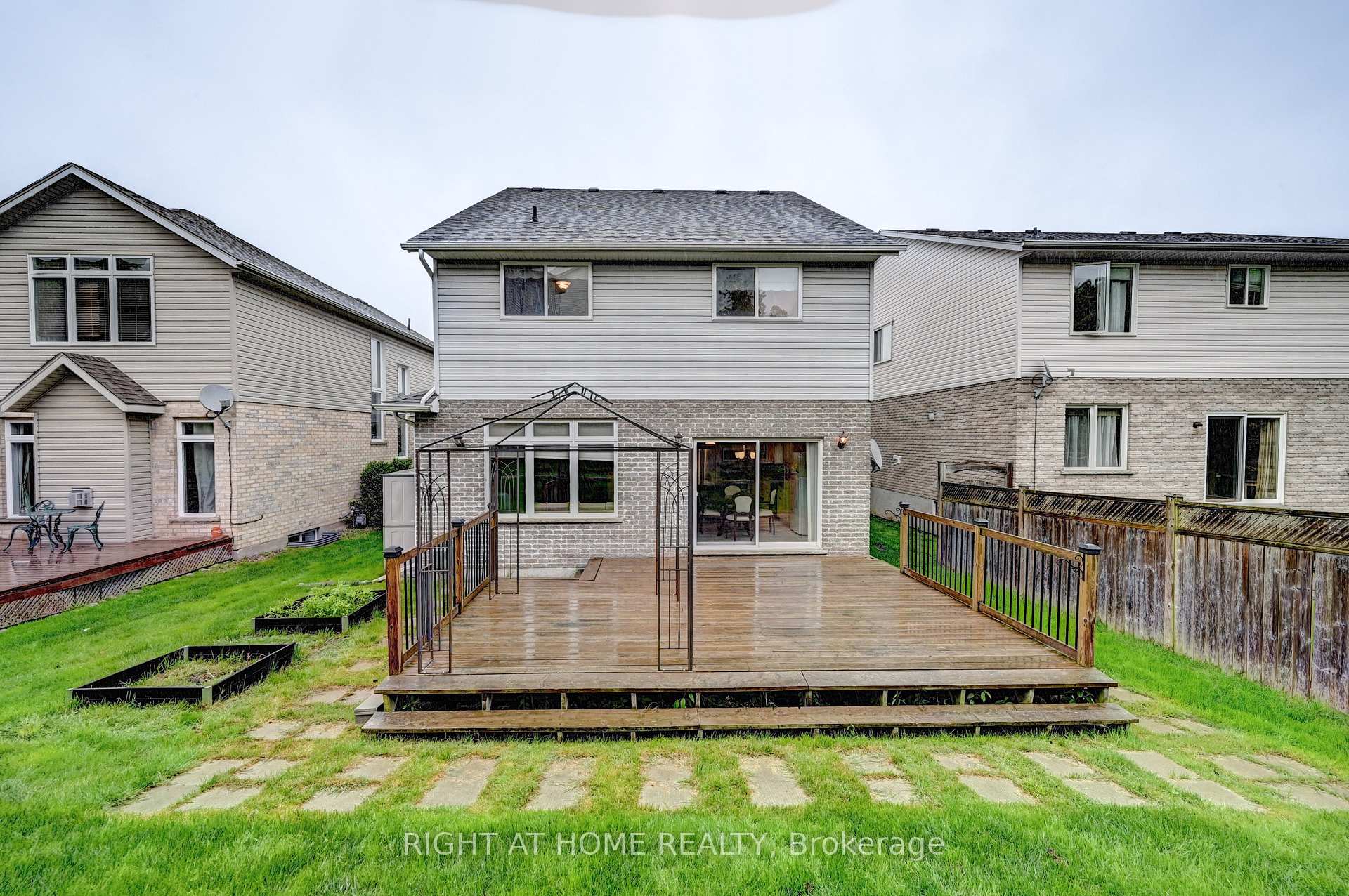 Photo 47 of 653 Rhine Fall Drive, Waterloo, Clair Hills — HOMEH