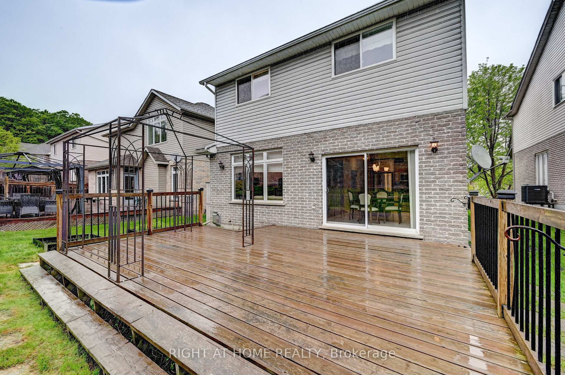 Photo 48 of 653 Rhine Fall Drive, Waterloo, Clair Hills — HOMEH