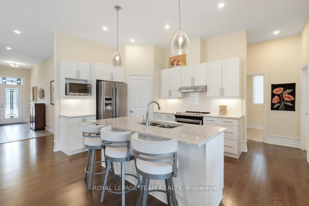 Photo 10 of 316 Serenade Crescent W, Ottawa, Riverside South/Gloucester Glen — HOMEH