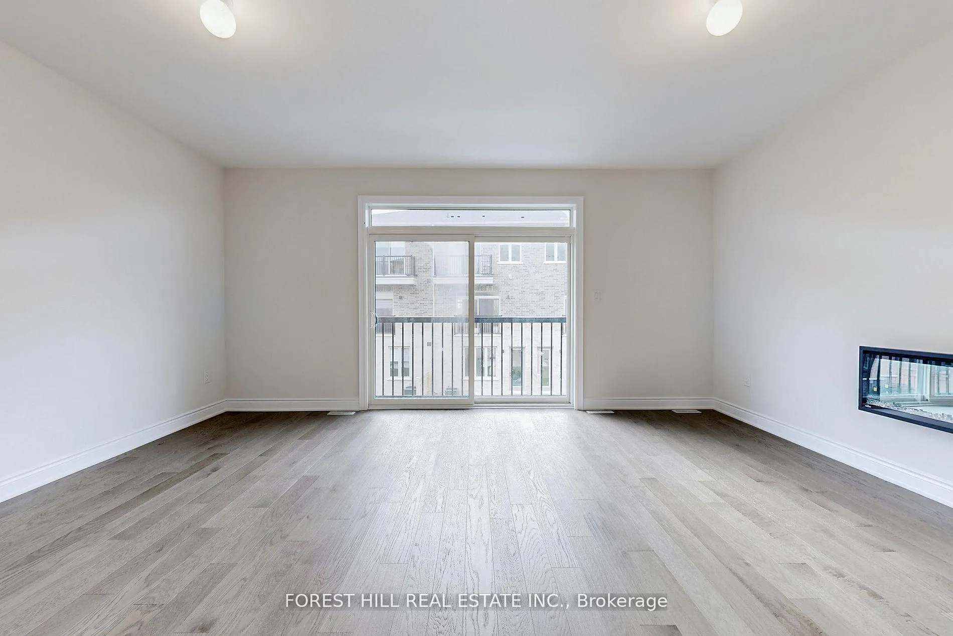 Photo 3 of 220 Tennant Circle, Vaughan, Vellore Village — HOMEH