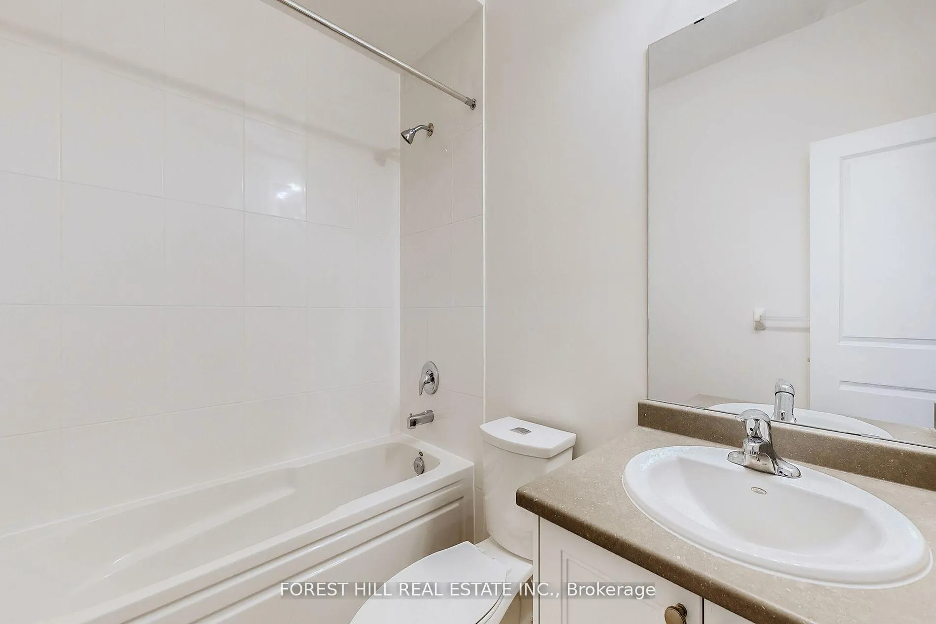 Photo 21 of 220 Tennant Circle, Vaughan, Vellore Village — HOMEH