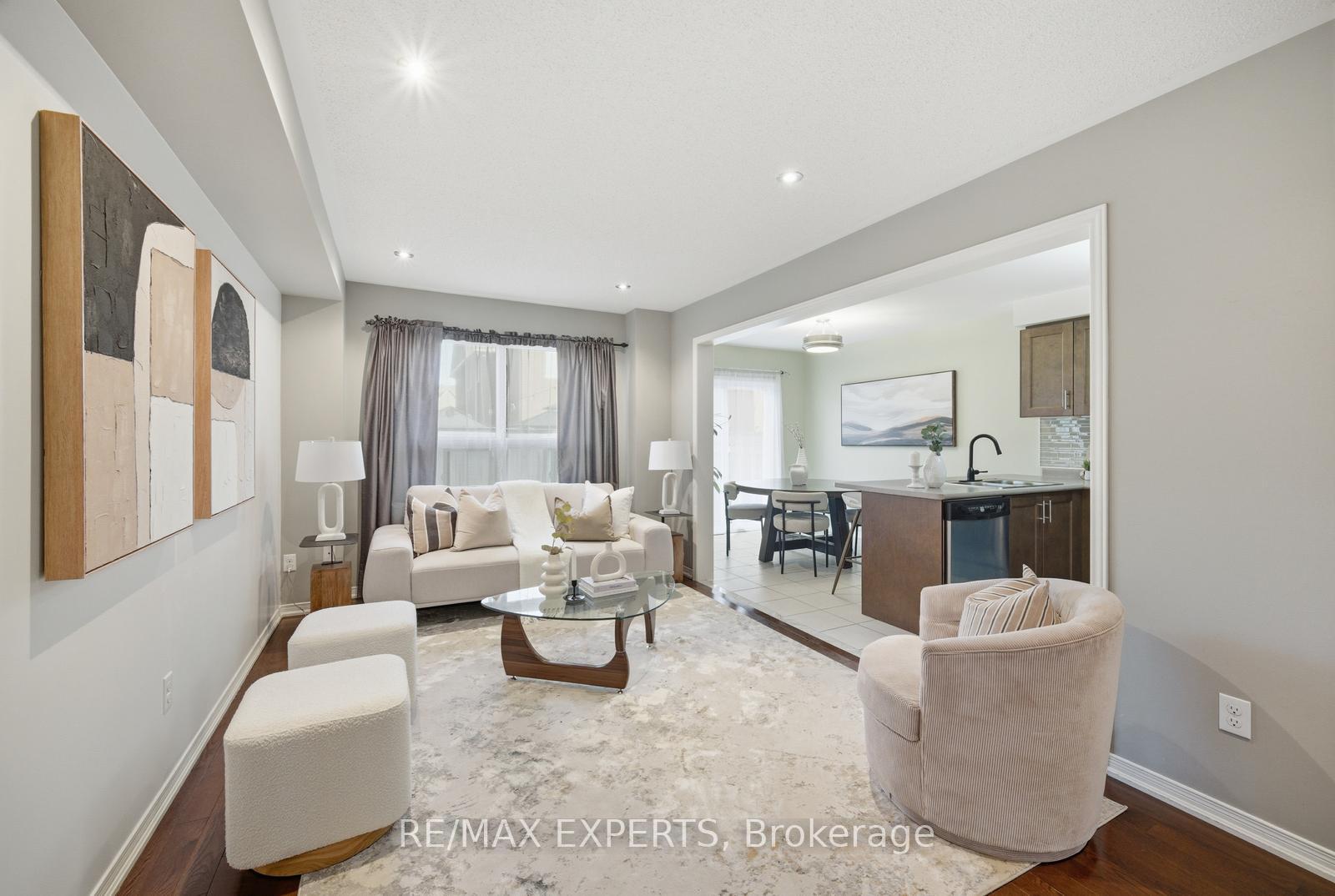 Photo 10 of 39 Manordale Crescent, Vaughan, Vellore Village — HOMEH