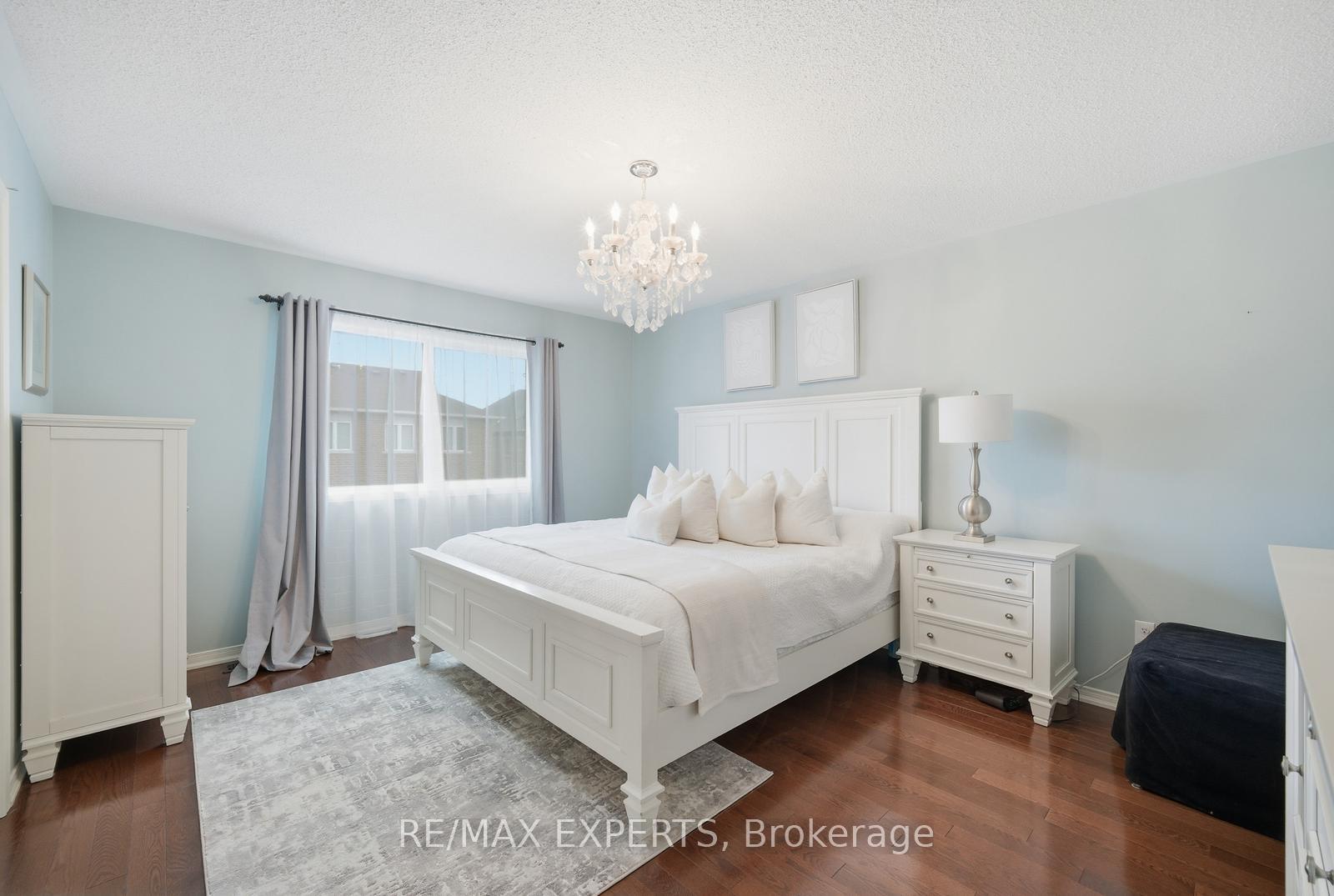 Photo 20 of 39 Manordale Crescent, Vaughan, Vellore Village — HOMEH
