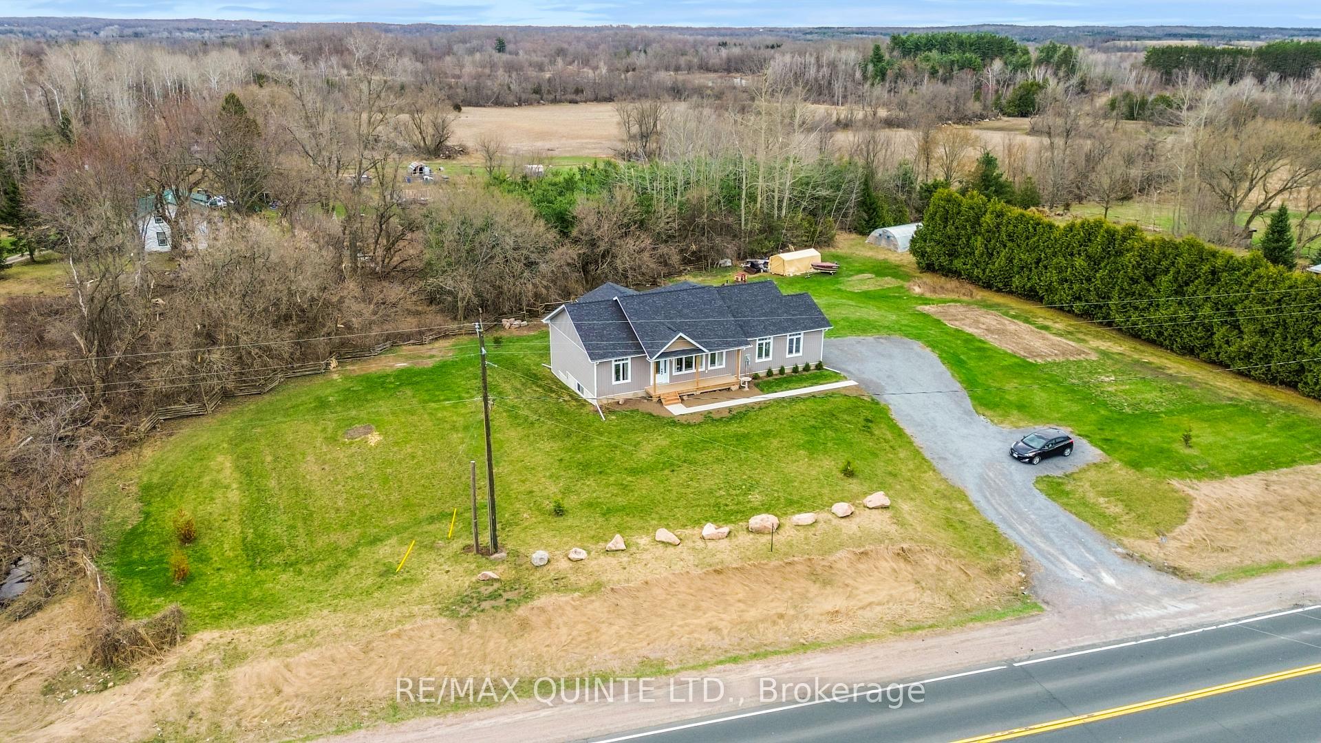 Photo 3 of 5262 Highway 37, Tweed, Hungerford (Twp) — HOMEH