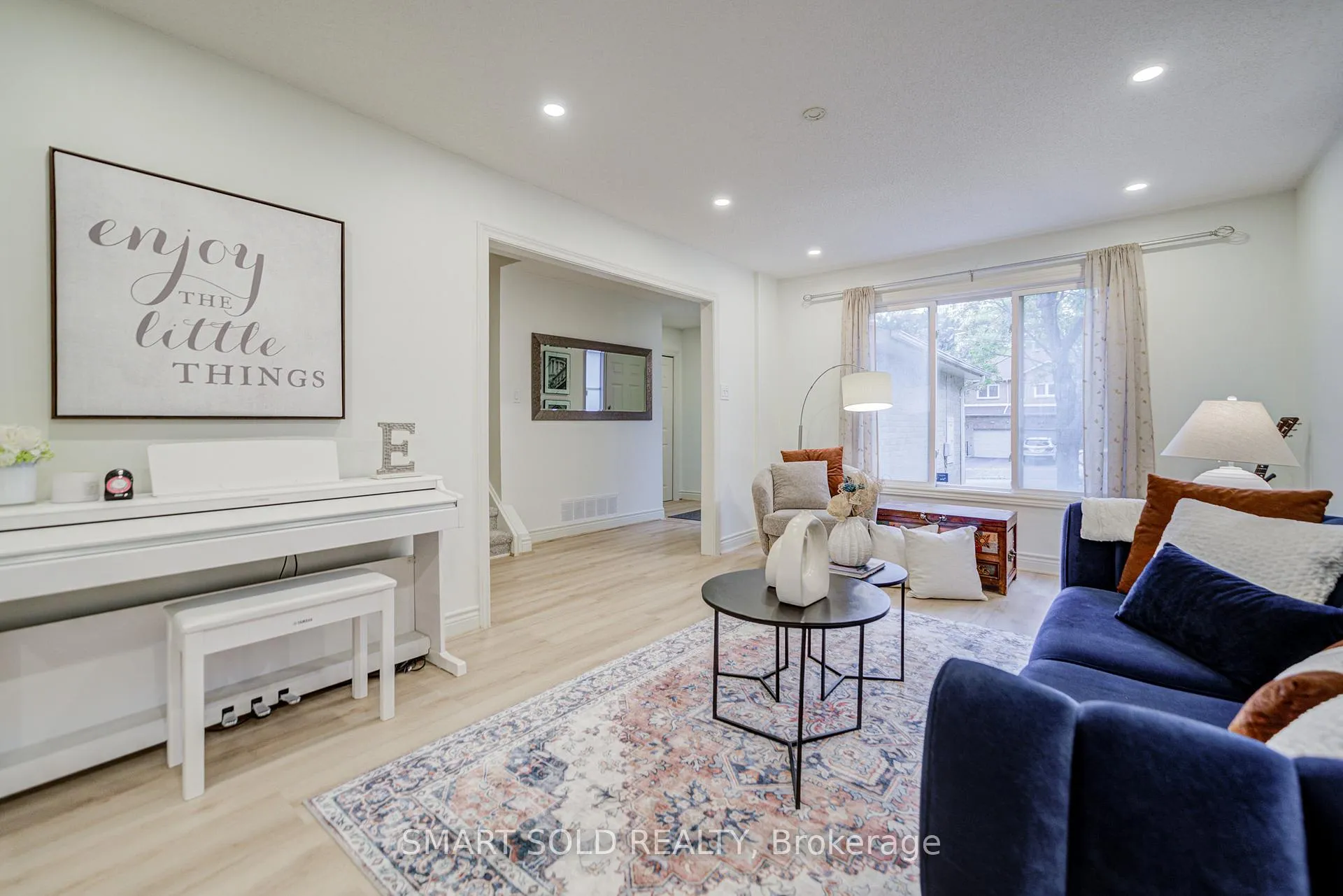 Photo 7 of 47 Colleen Street, Vaughan, Crestwood-Springfarm-Yorkhill — HOMEH