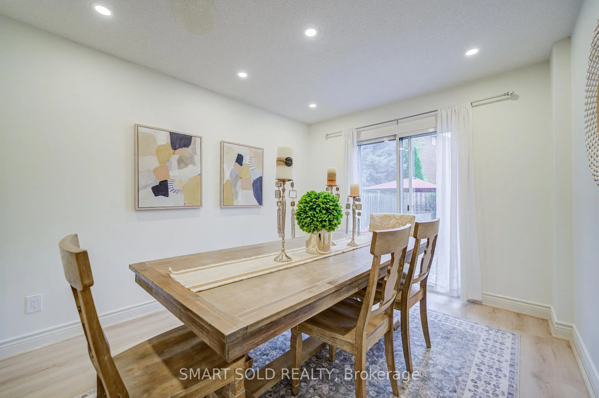 Photo 10 of 47 Colleen Street, Vaughan, Crestwood-Springfarm-Yorkhill — HOMEH